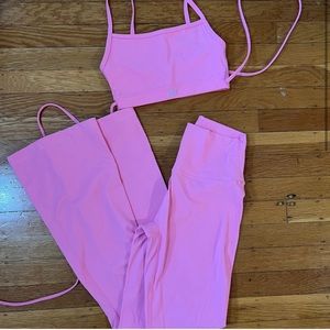 Set active tie bra & flared pants